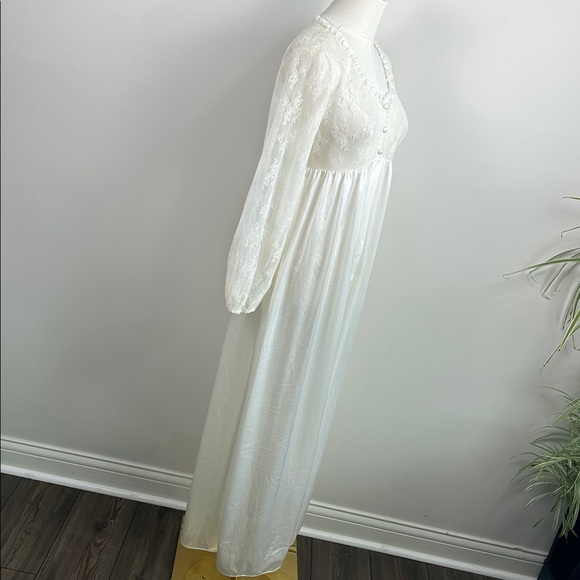 1960s Vtg Van Raalte Lace Coquette Romantic Long Sleeve Ivory Nightgown 34 Bride - Picture 4 of 12